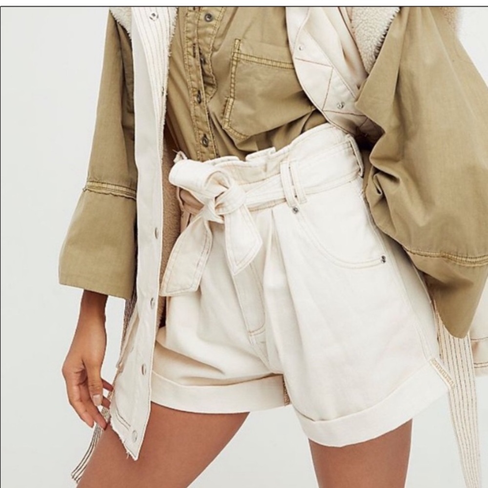 Soft White High Waist Relaxed Paper Bag Rolled Hem Jean Shorts Zara H&M Madewell